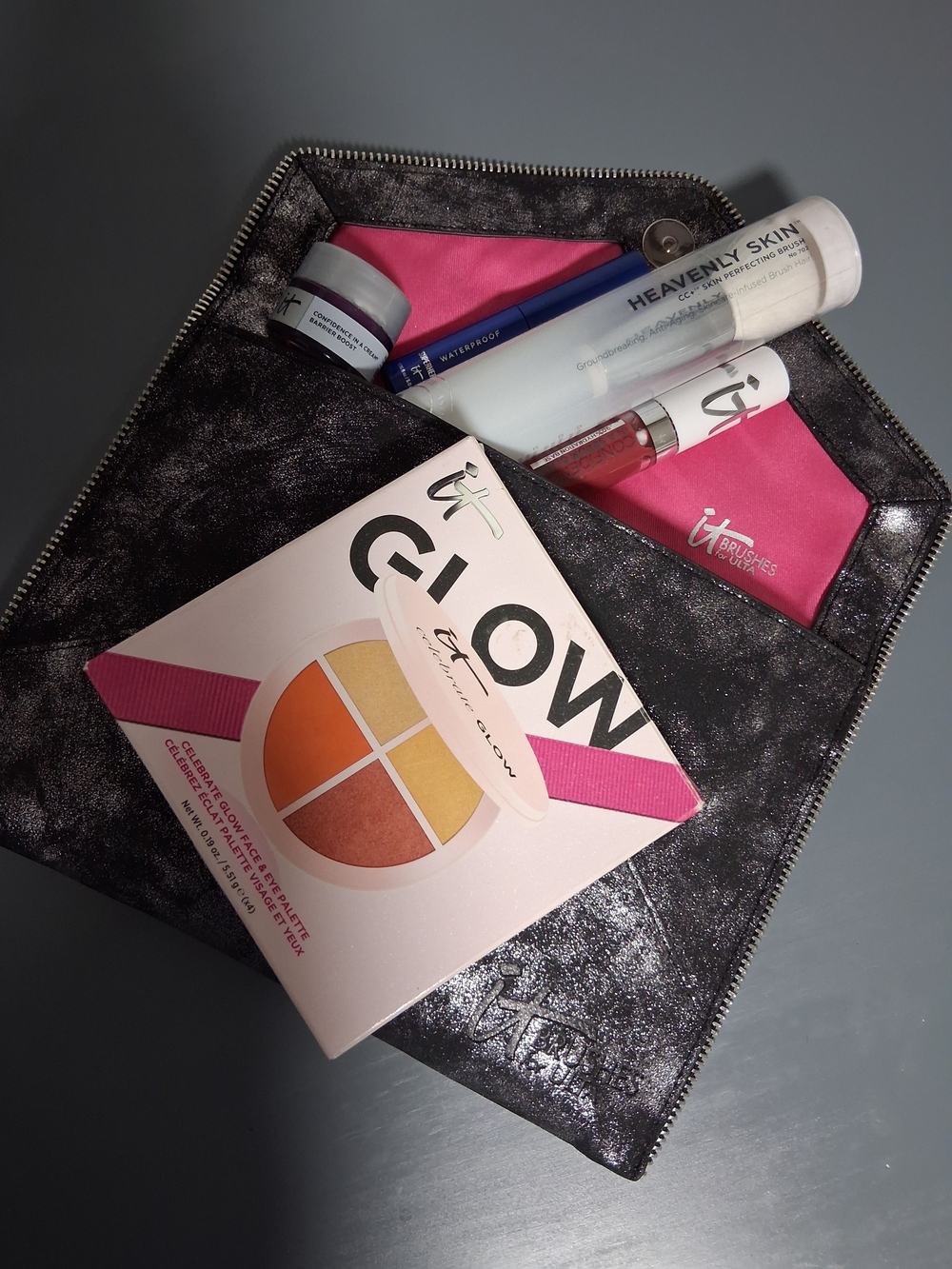 it cosmetics Goodie Bag
